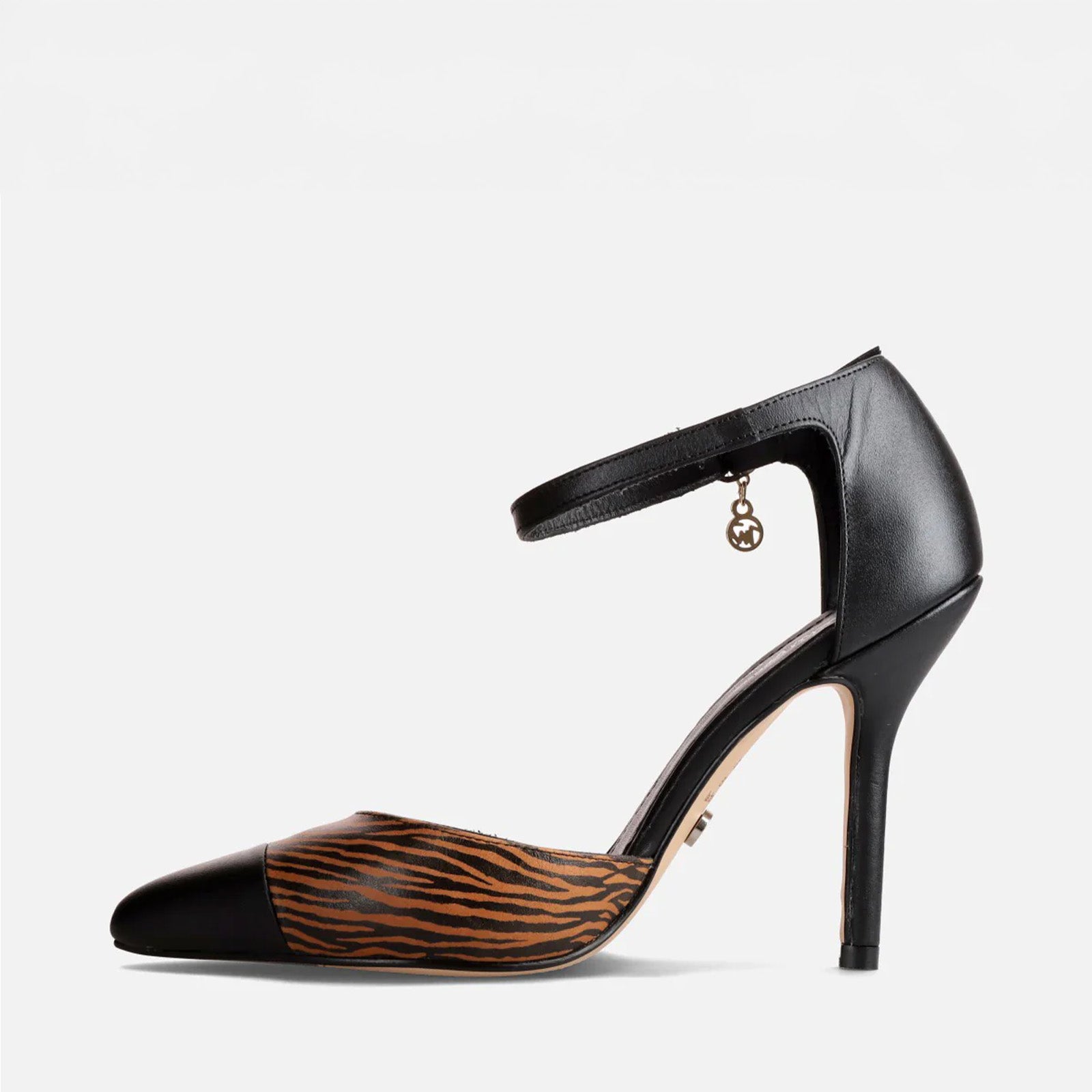 Calzado para dama Zapatilla BAKU3 | 452V02